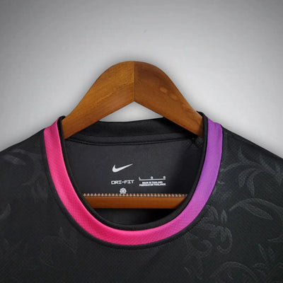 PSG "Paris Noir"
Premium Kit