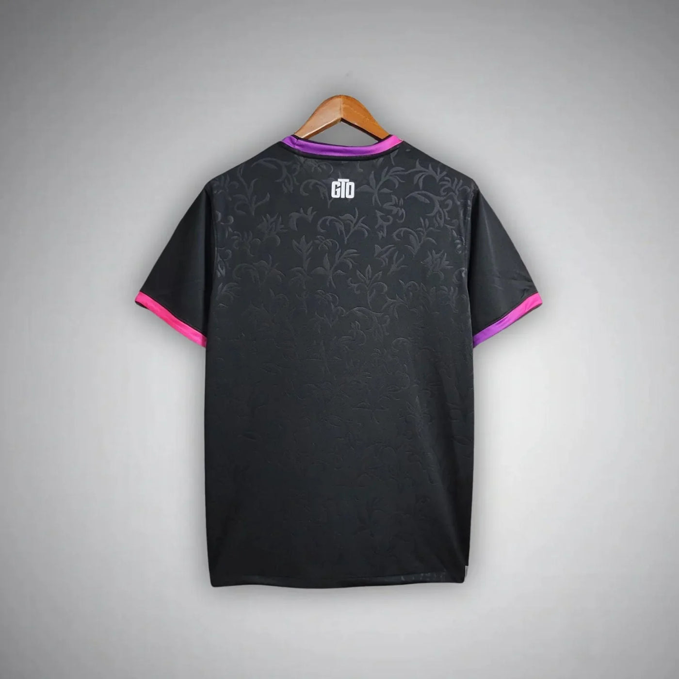 PSG "Paris Noir"
Premium Kit