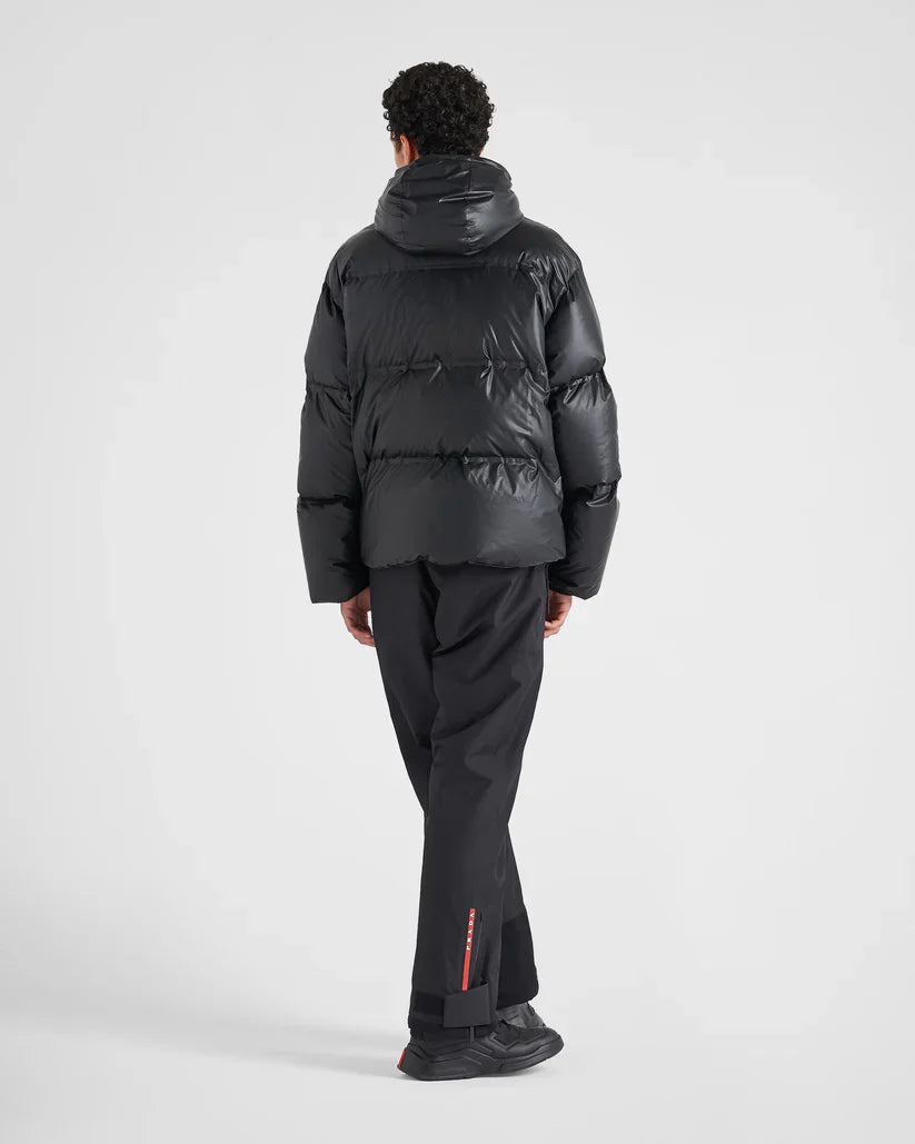 "D" Oblique Puffer Schwarz