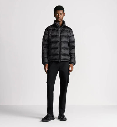 "D" Oblique Puffer Schwarz